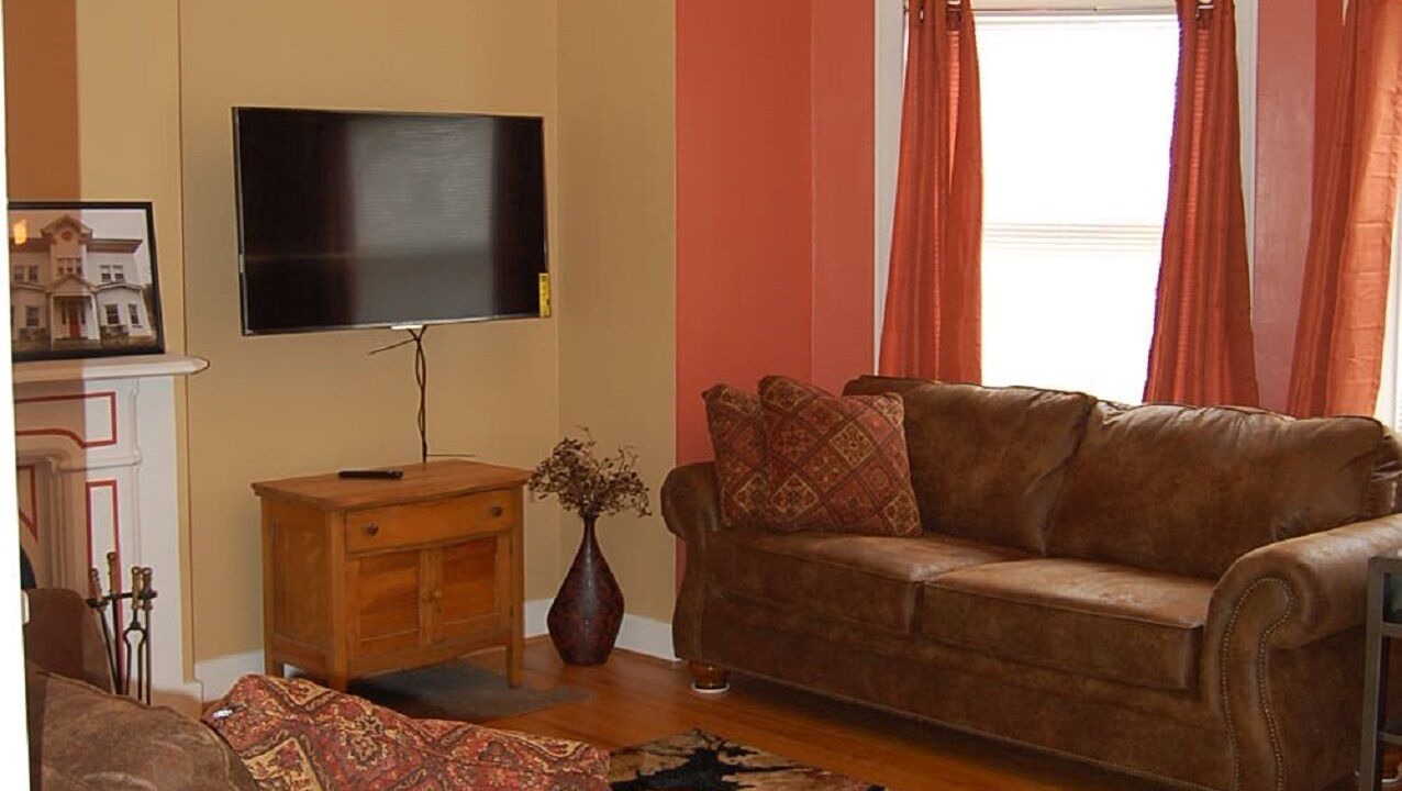 Photo of Livingroom in Decorah