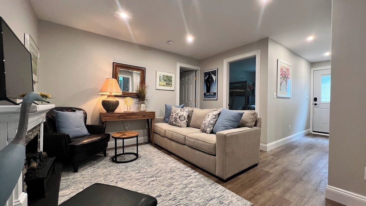 Photo of Livingroom in South Eliot