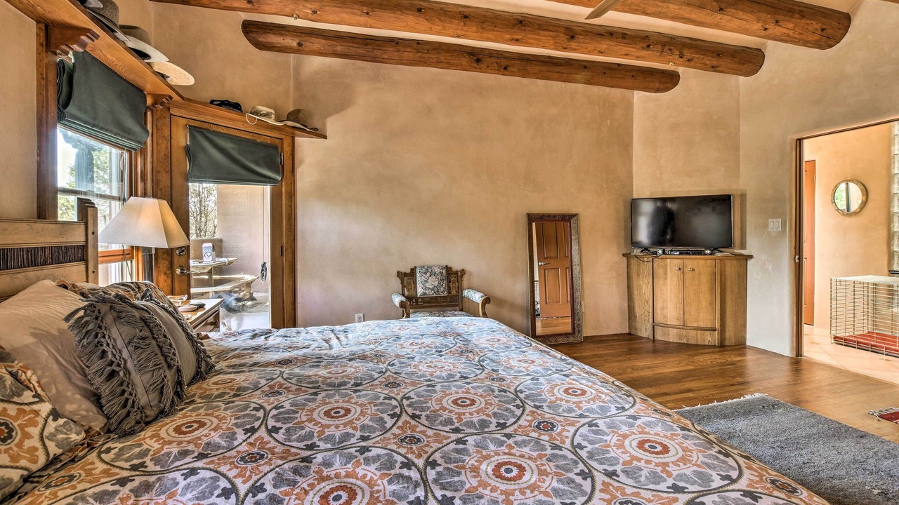 Photo of Bedroom in West Alameda