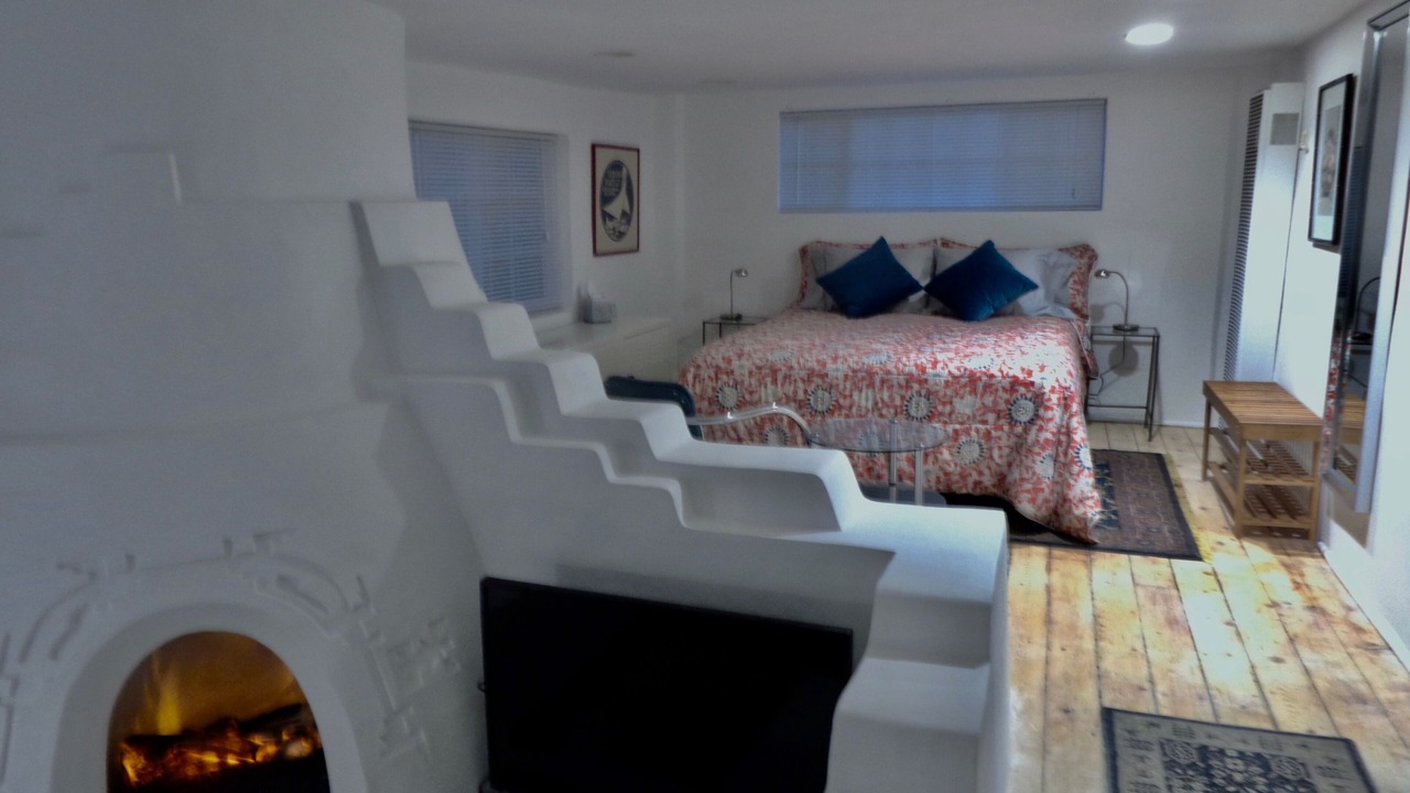 Photo of Livingroom in Taos