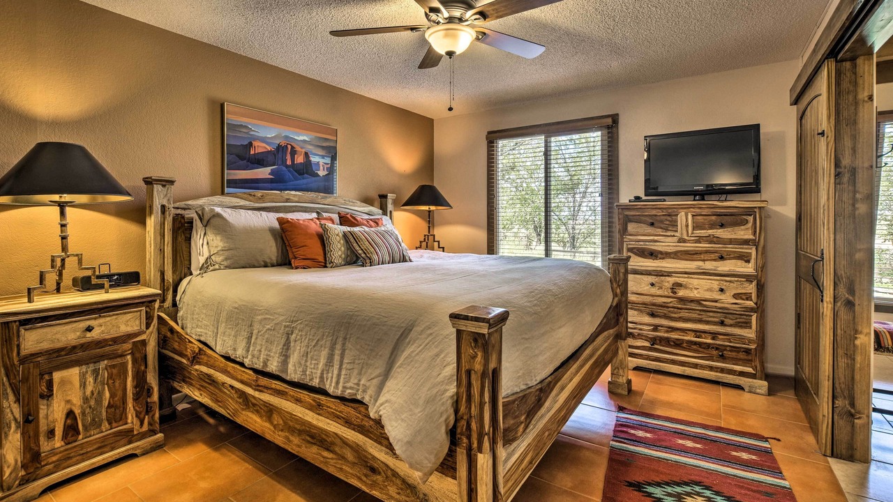 Photo of Bedroom in Northeast Santa Fe