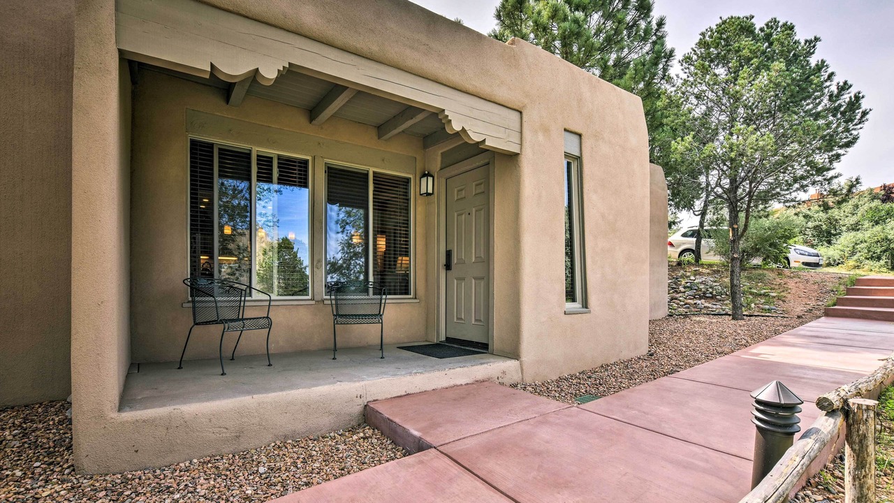 Photo of Patio Balcony in Northeast Santa Fe