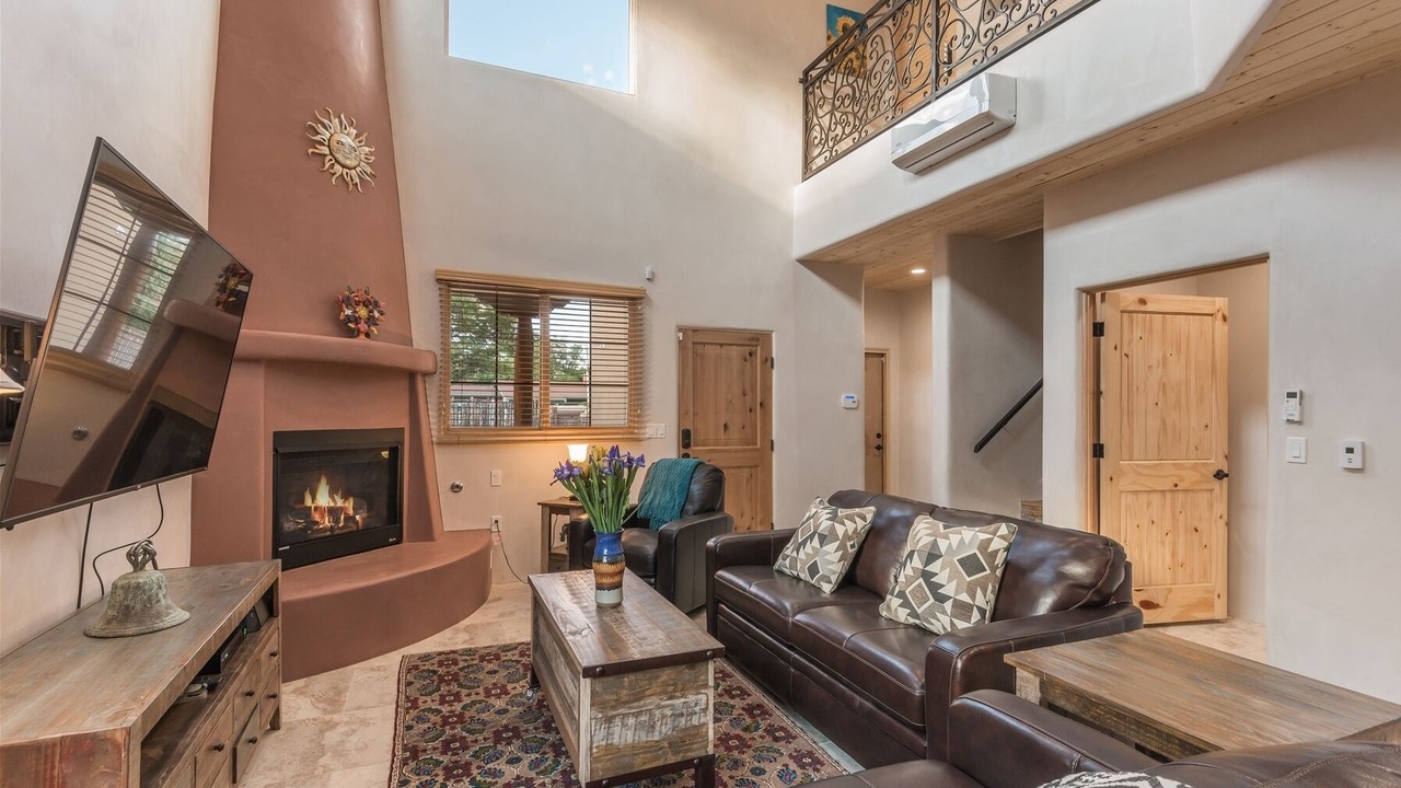 Photo of Livingroom in Northeast Santa Fe
