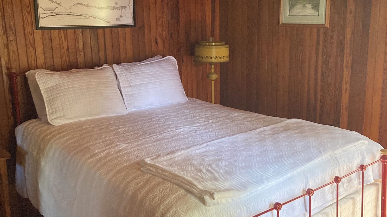 Photo of Bedroom in Long Lake