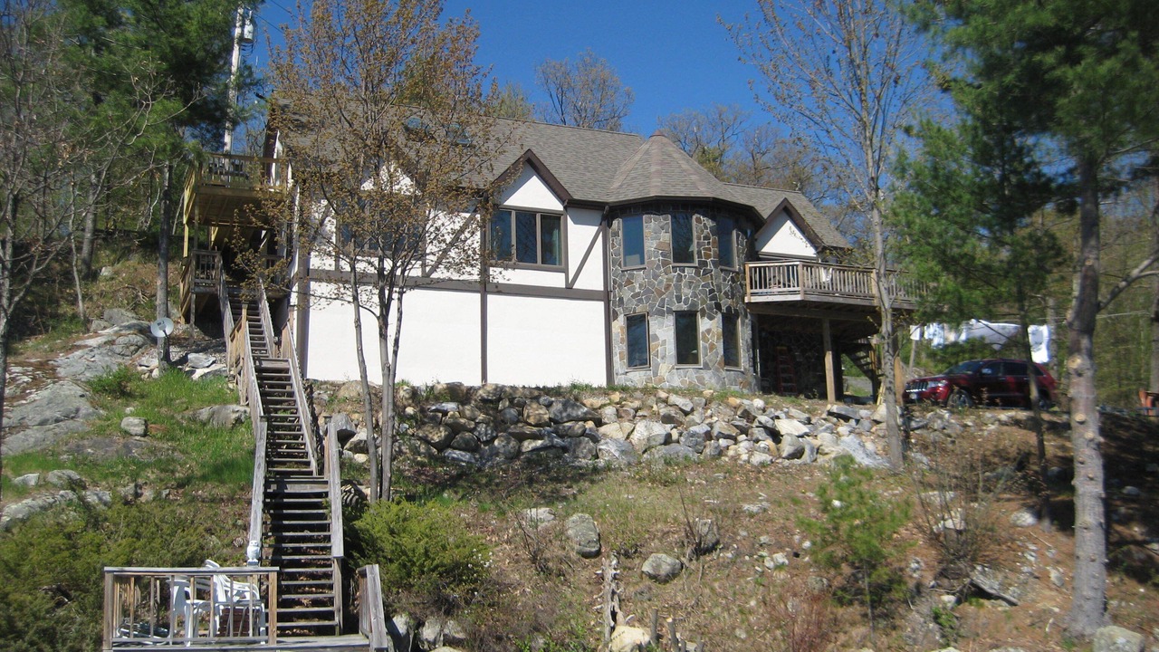 Photo of Outdoor in Putnam Station