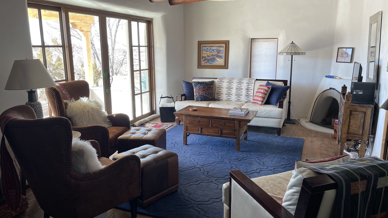 Photo of Livingroom in Taos