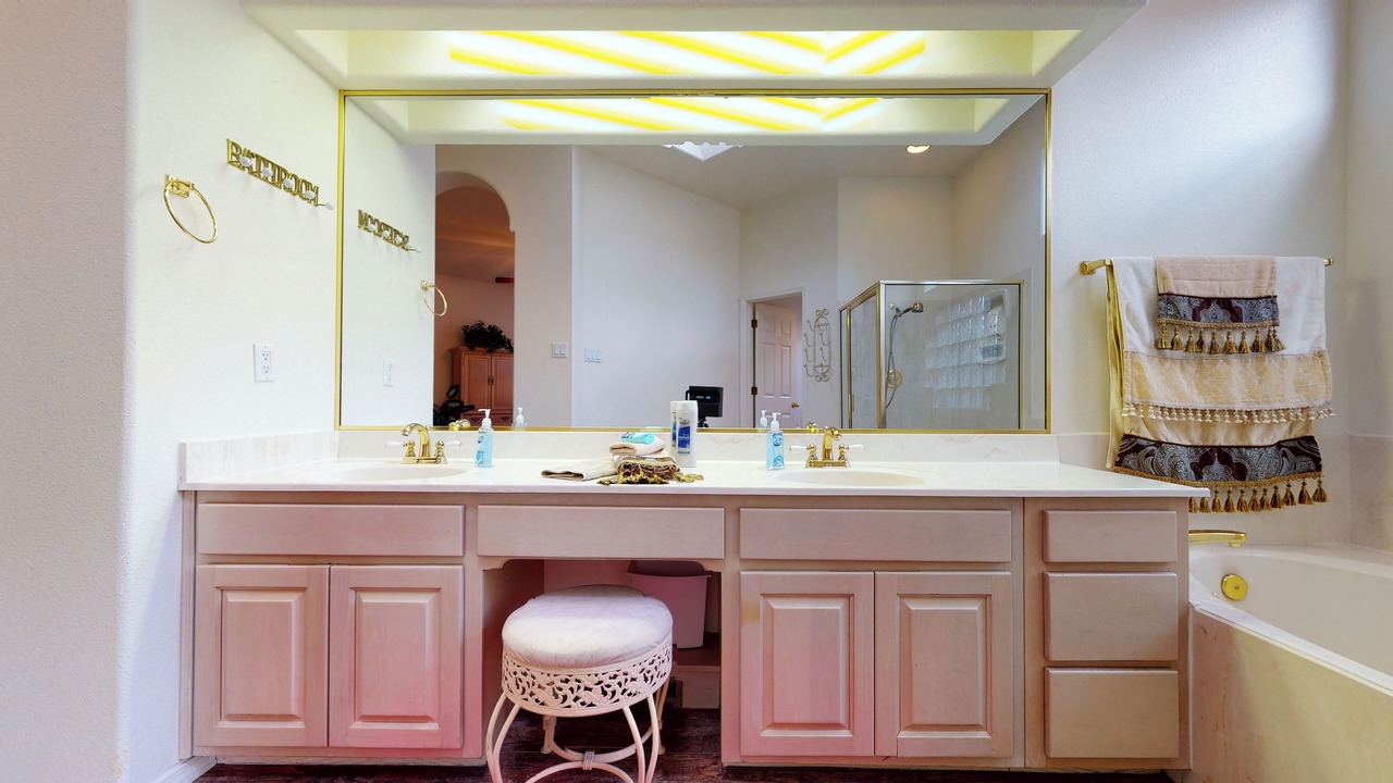 Photo of Bathroom in Sandia Heights South