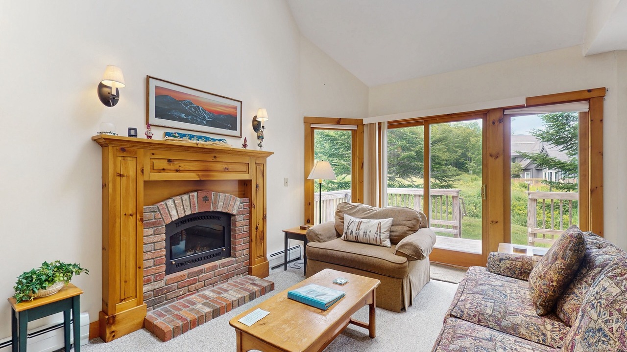 Photo of Livingroom in North Troy