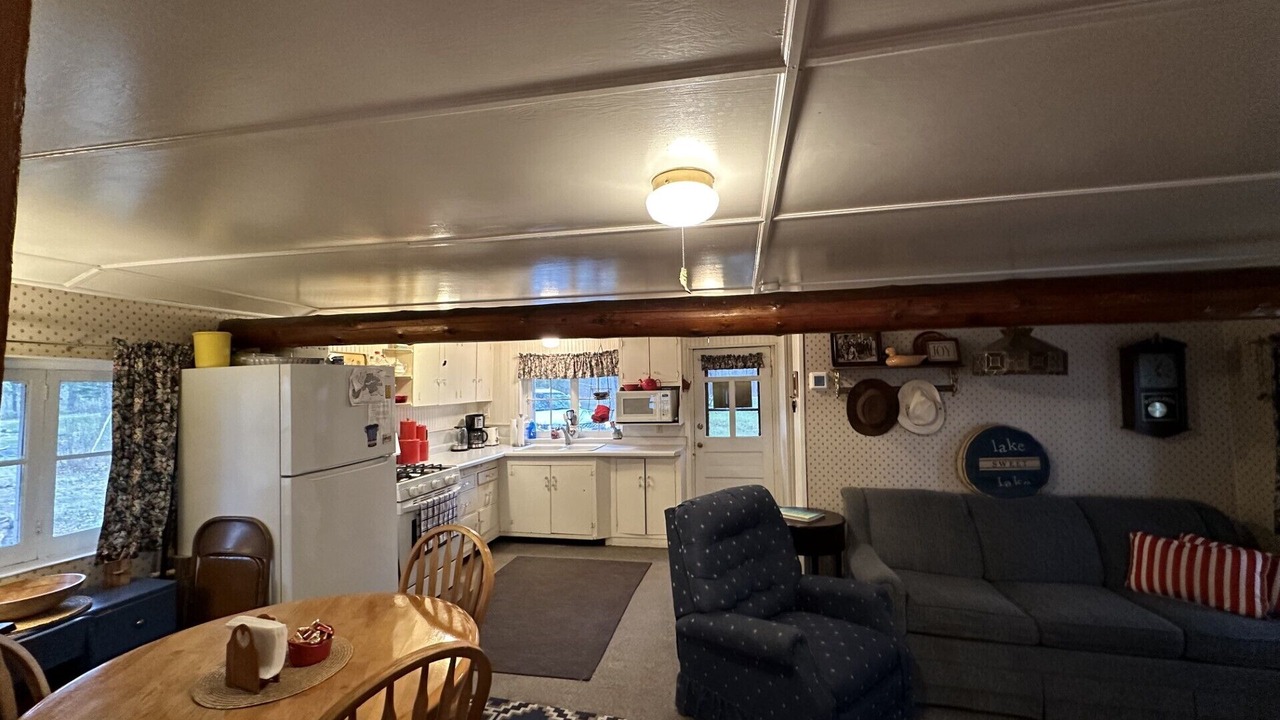 Photo of Livingroom in Fifty Lakes