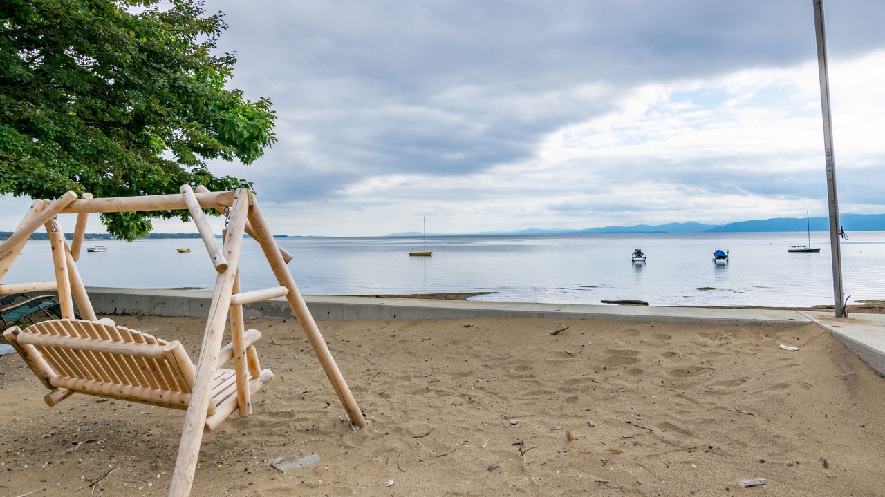 Photo of Others in Malletts Bay