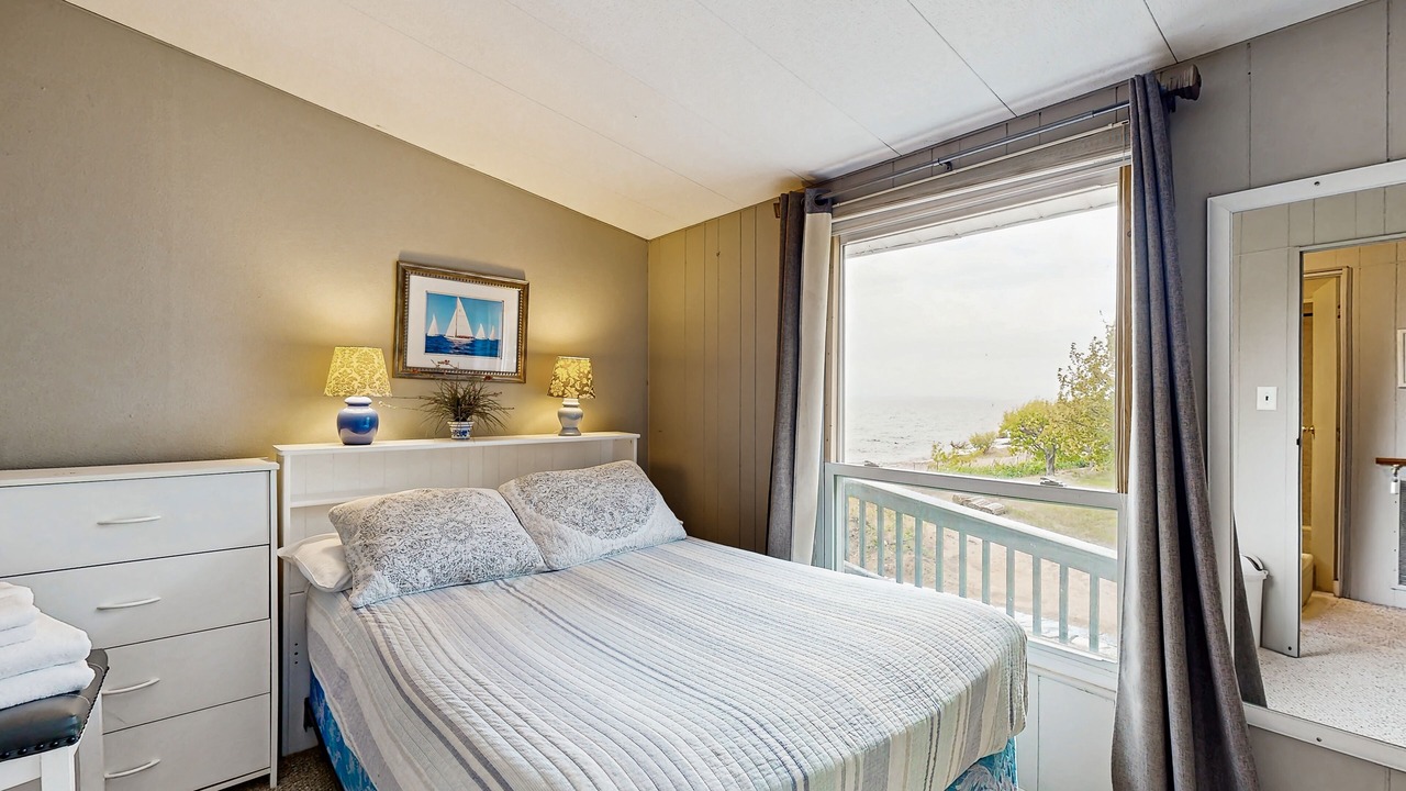 Photo of Bedroom in Malletts Bay