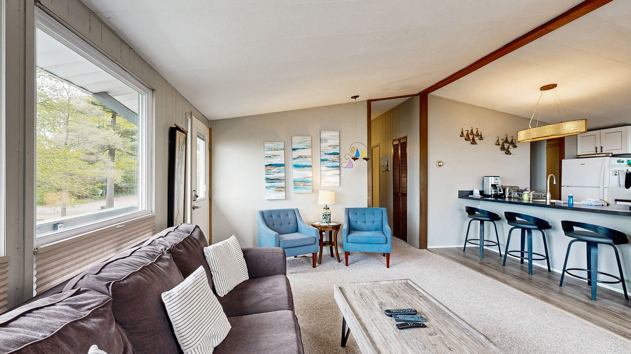 Photo of Livingroom in Malletts Bay