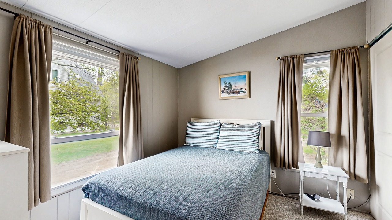 Photo of Bedroom in Malletts Bay