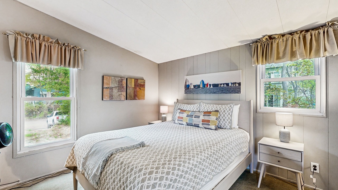 Photo of Bedroom in Malletts Bay
