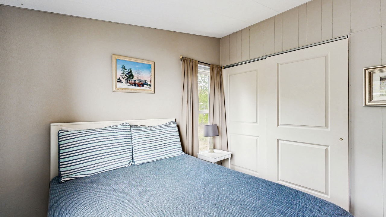 Photo of Bedroom in Malletts Bay