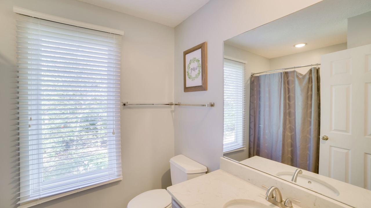 Photo of Bathroom in Roseland