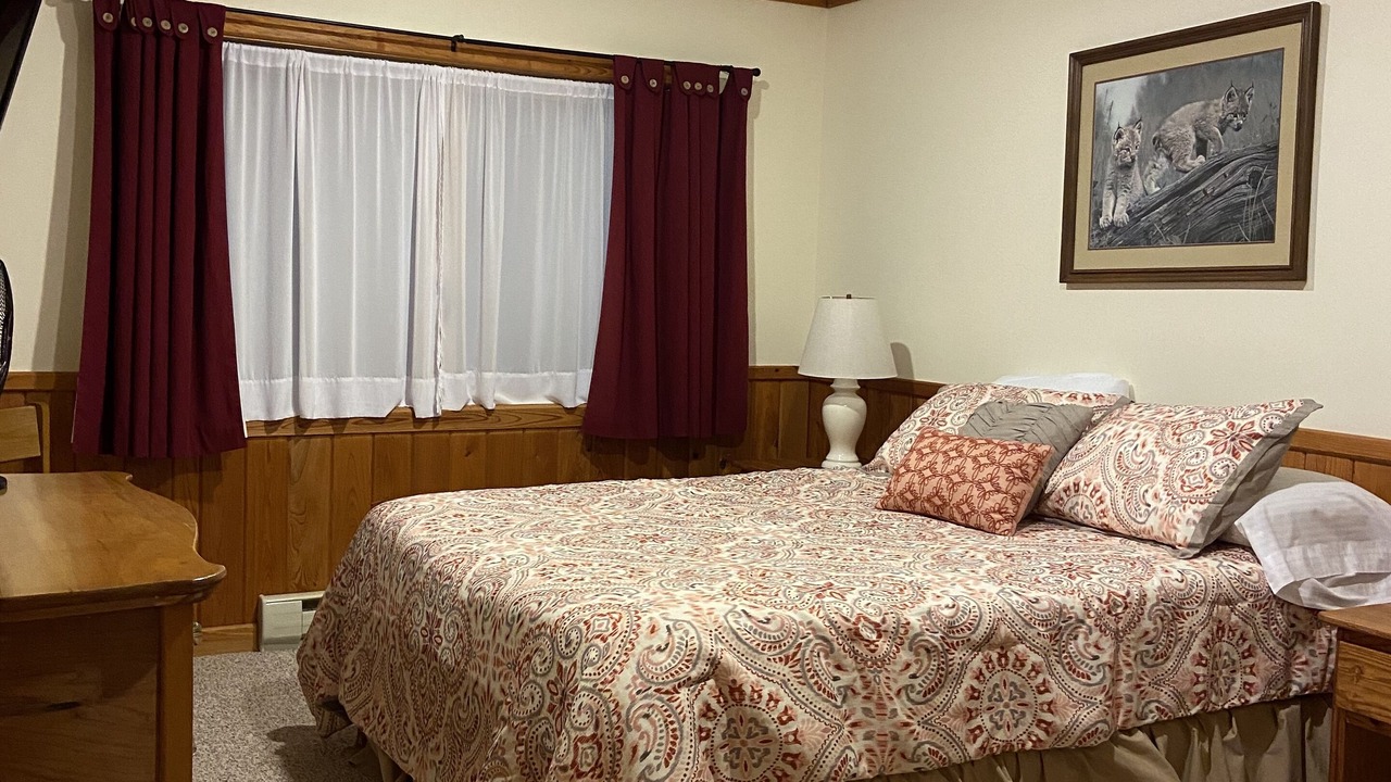 Photo of Bedroom in Snowshoe