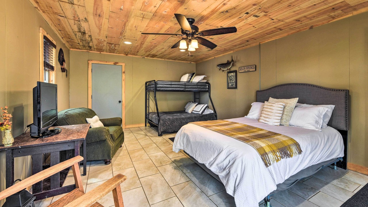Photo of Bedroom in Solon Springs