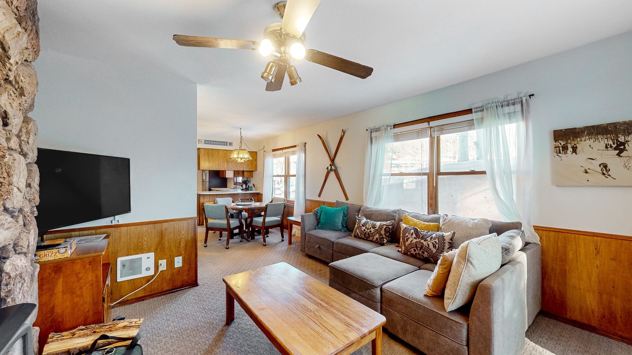 Photo of Livingroom in Angel Fire