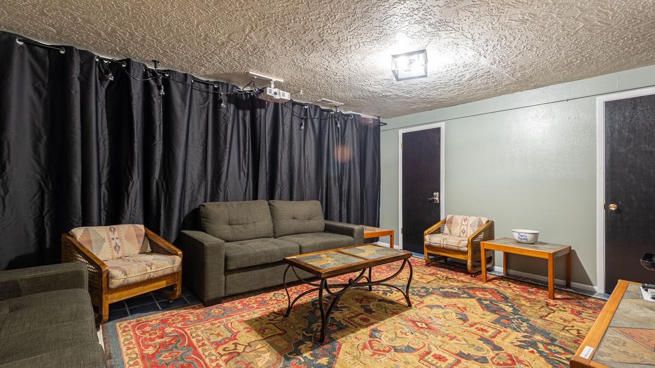 Photo of Livingroom in Nob Hill