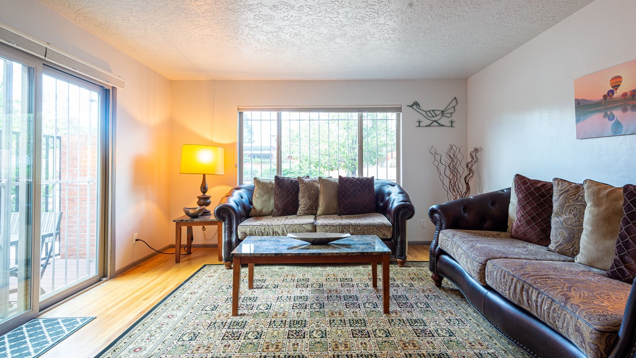 Photo of Livingroom in Nob Hill