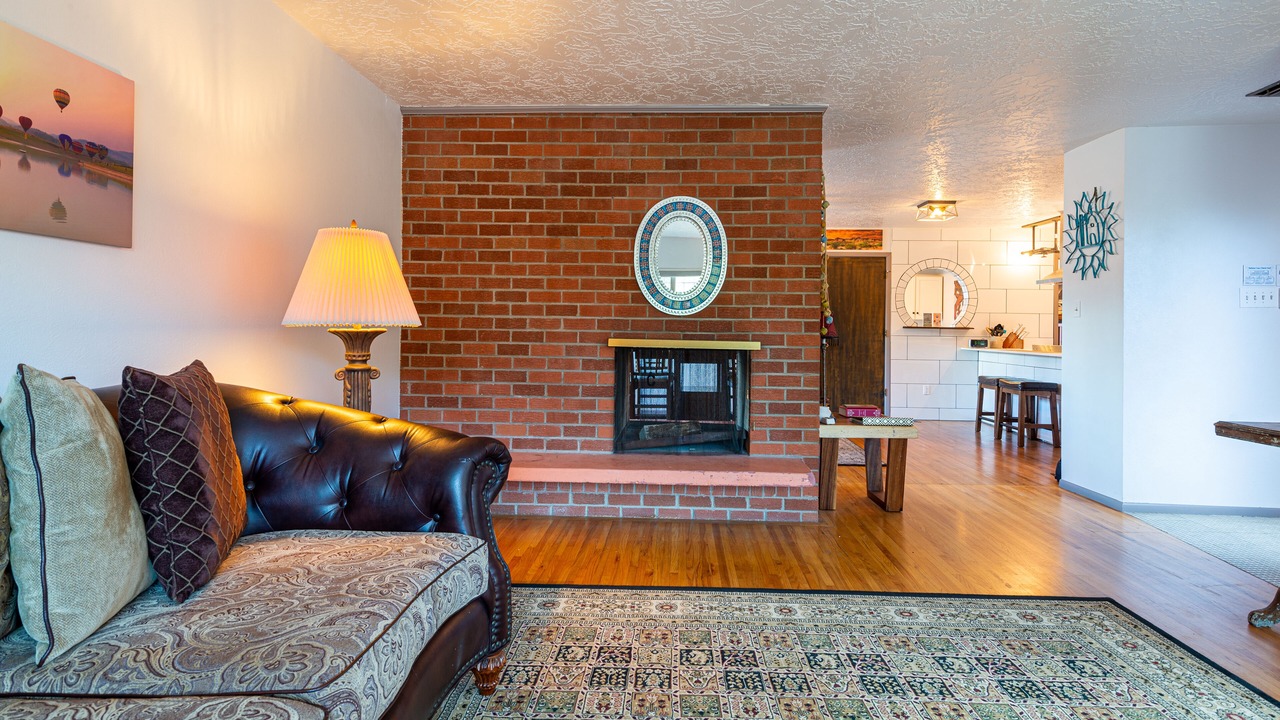 Photo of Livingroom in Nob Hill