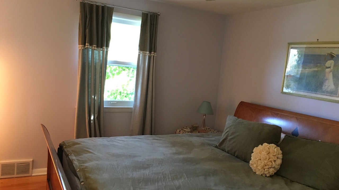 Photo of Bedroom in Shorewood