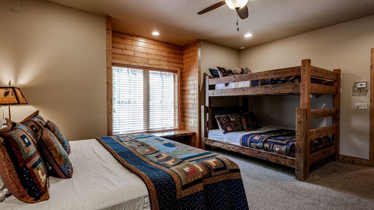 Photo of Bedroom in Eagle River