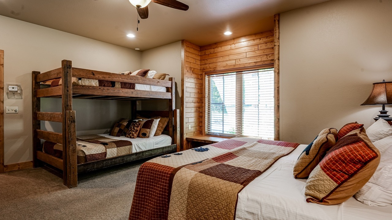 Photo of Bedroom in Eagle River