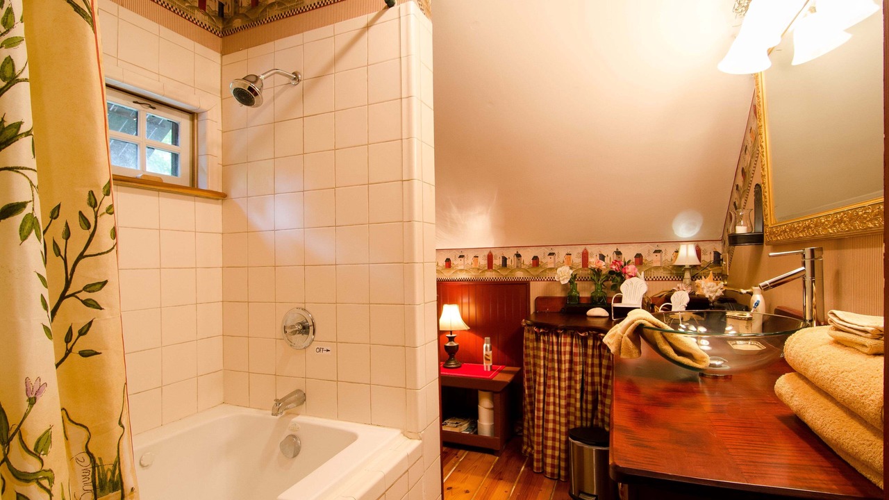 Photo of Bathroom in Harpers Ferry