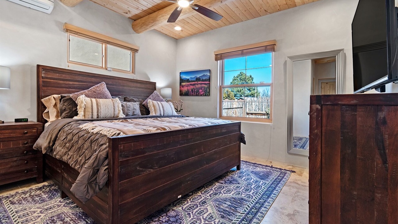 Photo of Bedroom in Northeast Santa Fe