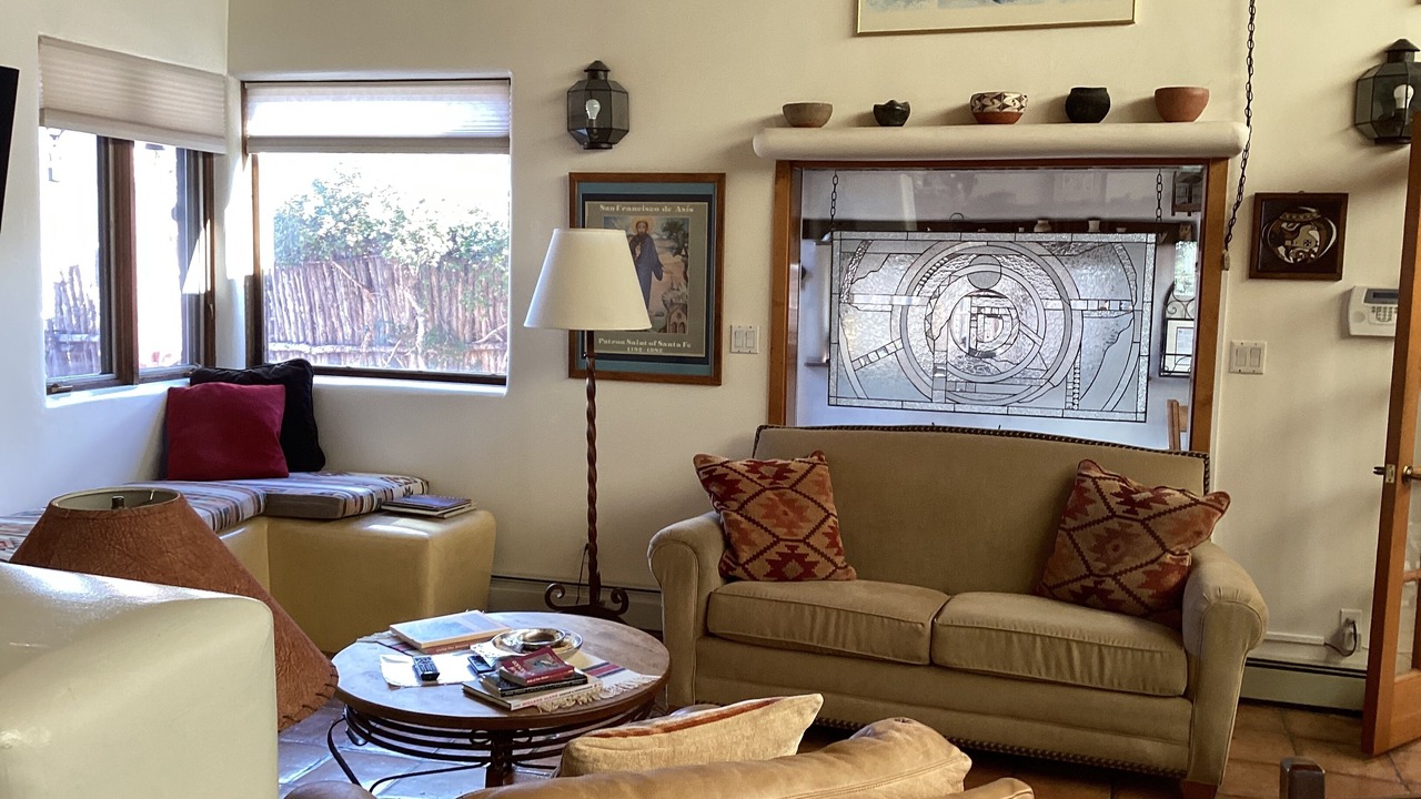 Photo of Livingroom in South Capitol