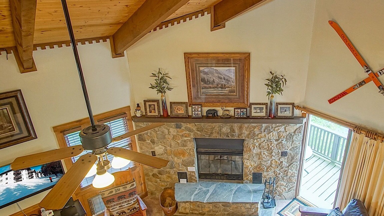 Photo of Livingroom in Snowshoe