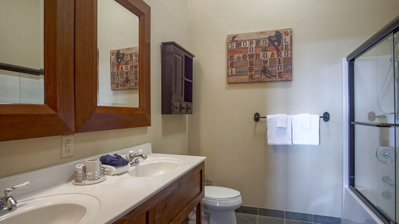 Photo of Bathroom in Snowshoe