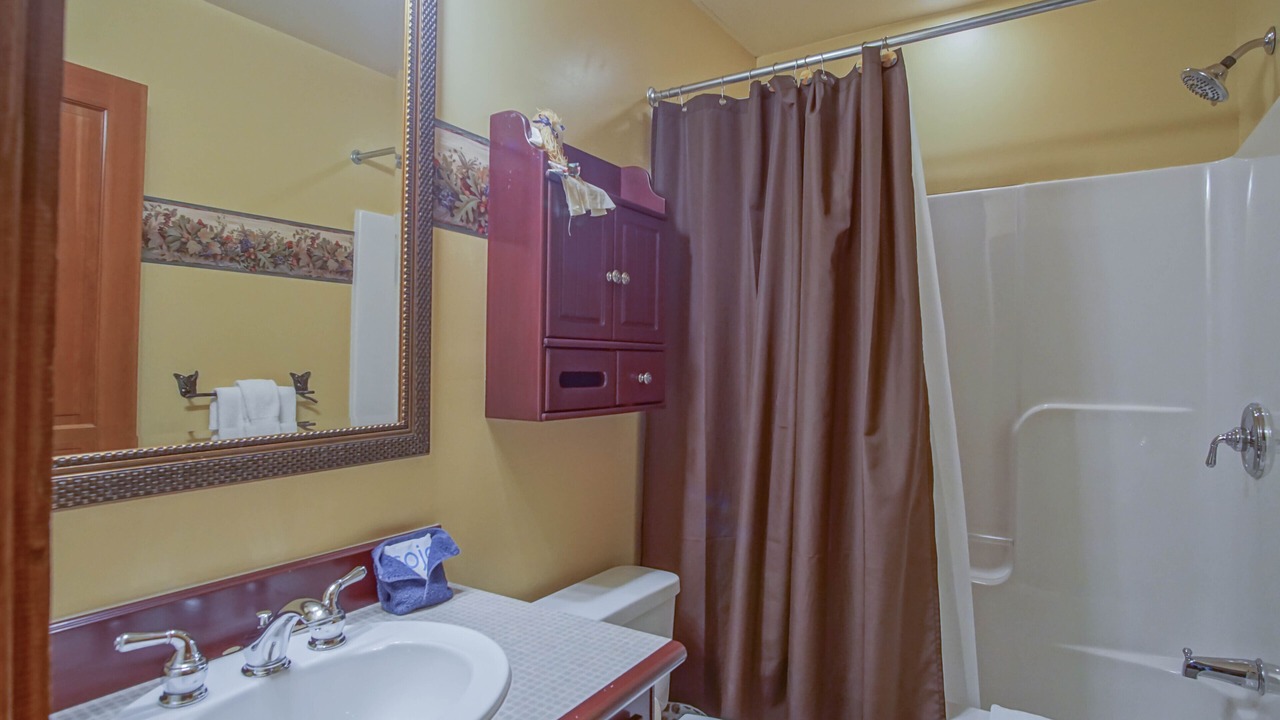 Photo of Bathroom in Snowshoe
