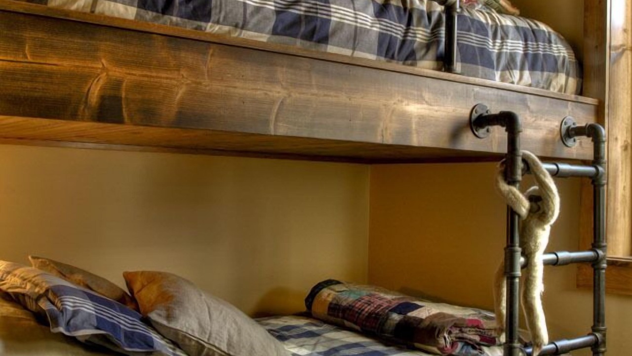 Photo of Bedroom in Crosslake