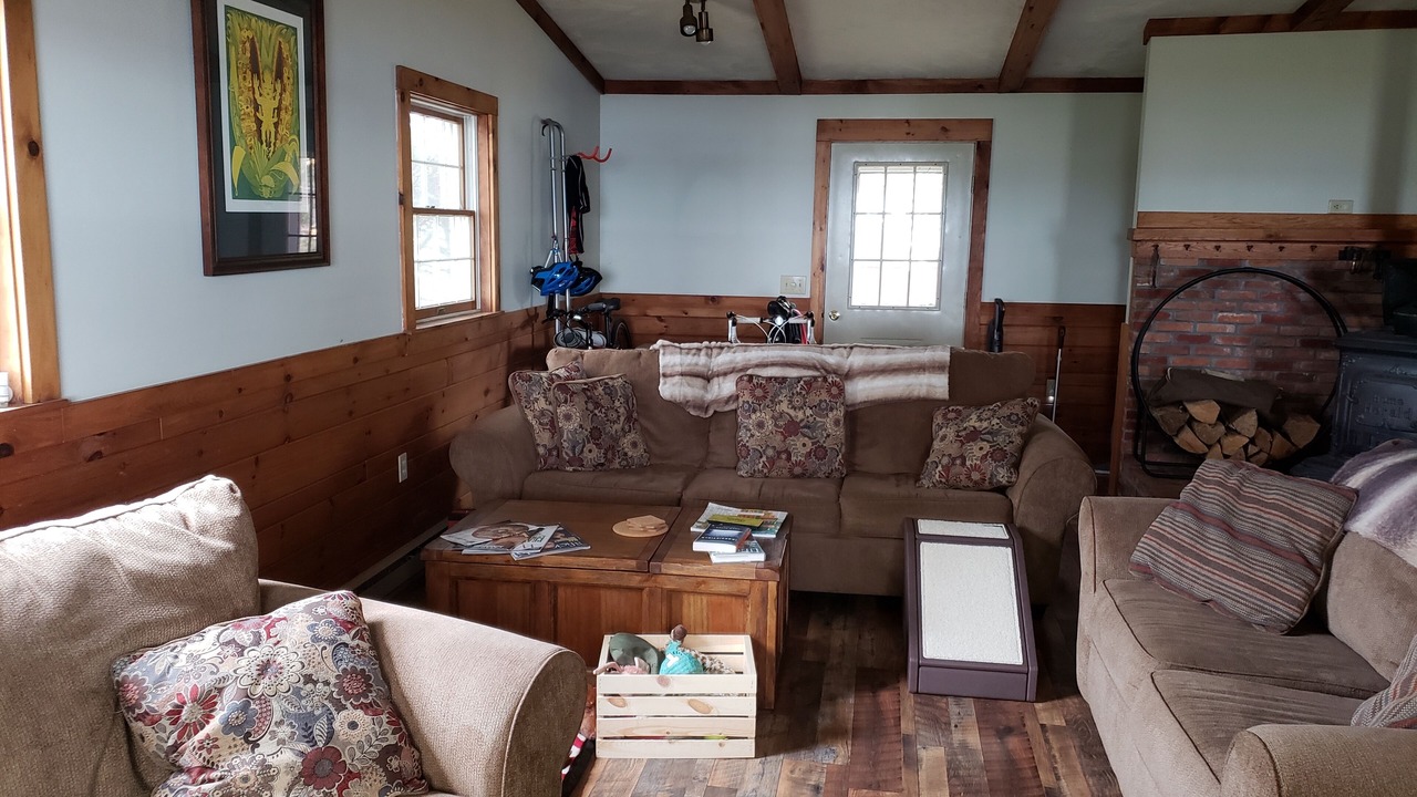 Photo of Livingroom in Town of Beekmantown