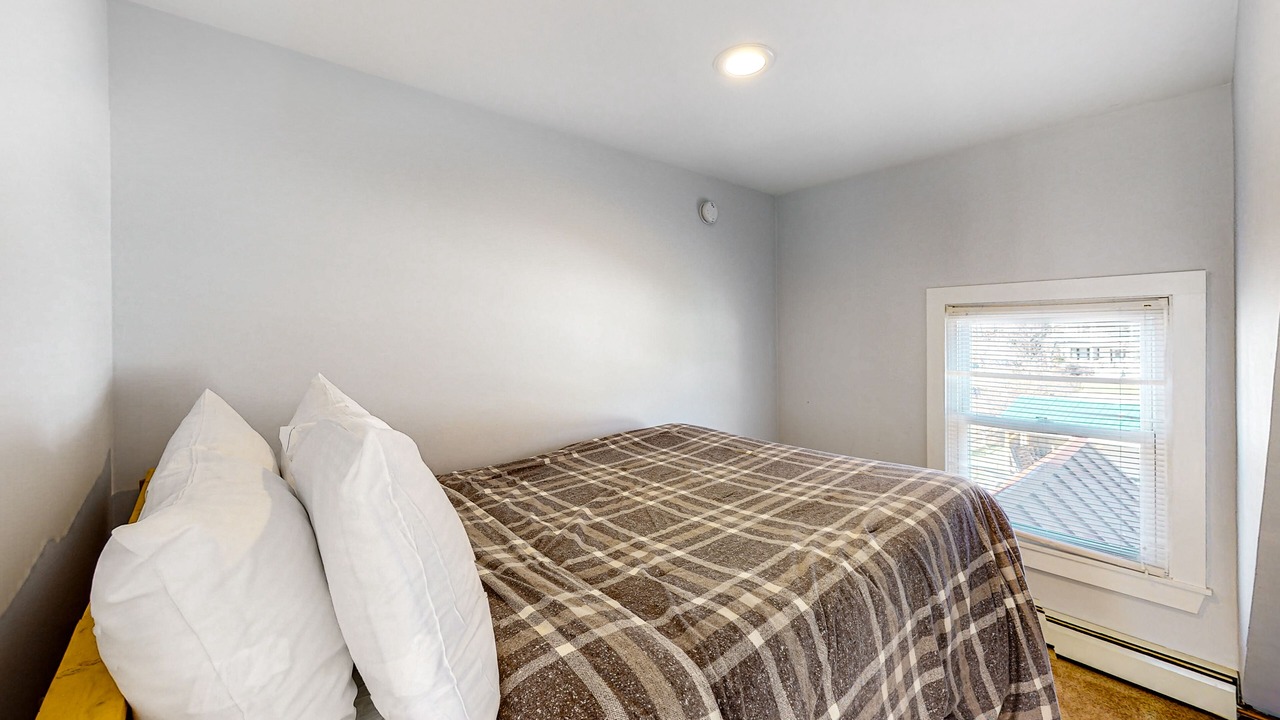 Photo of Bedroom in Proctorsville