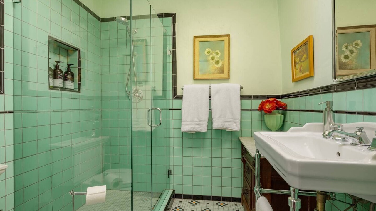 Photo of Bathroom in Historic Eastside