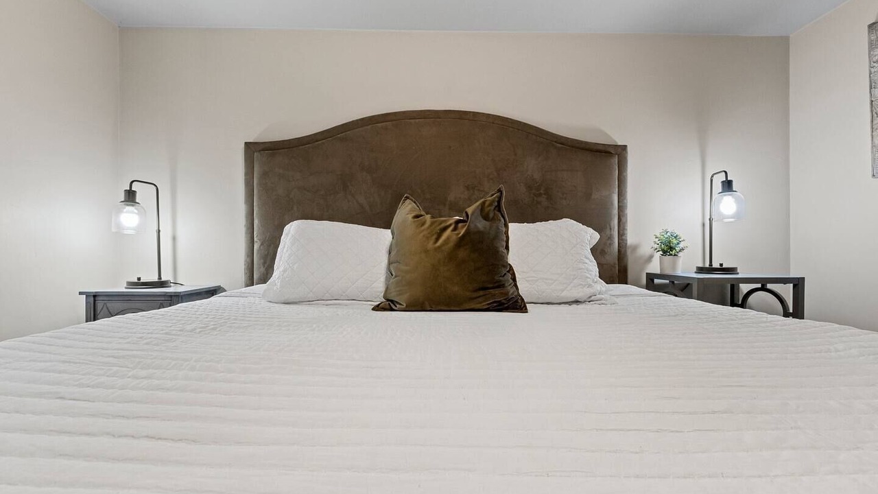 Photo of Bedroom in Ashwaubenon