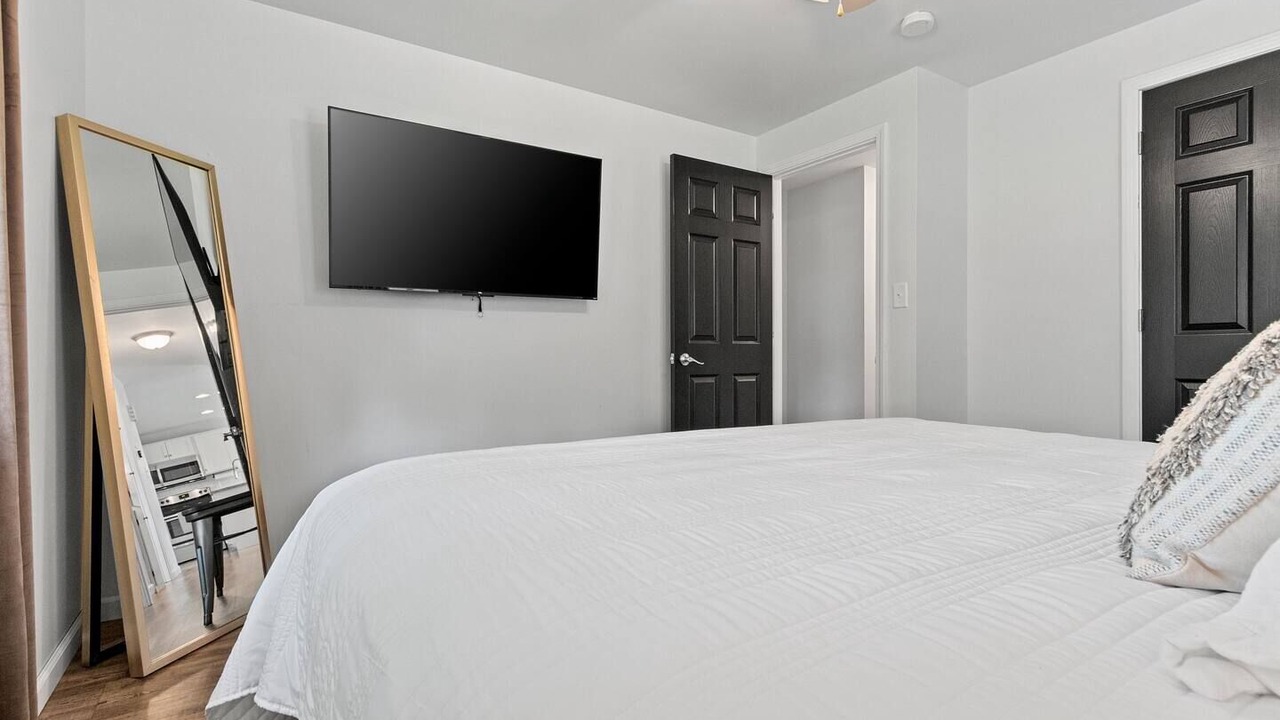 Photo of Bedroom in Ashwaubenon