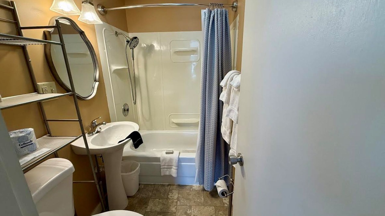 Photo of Bathroom in La Pointe