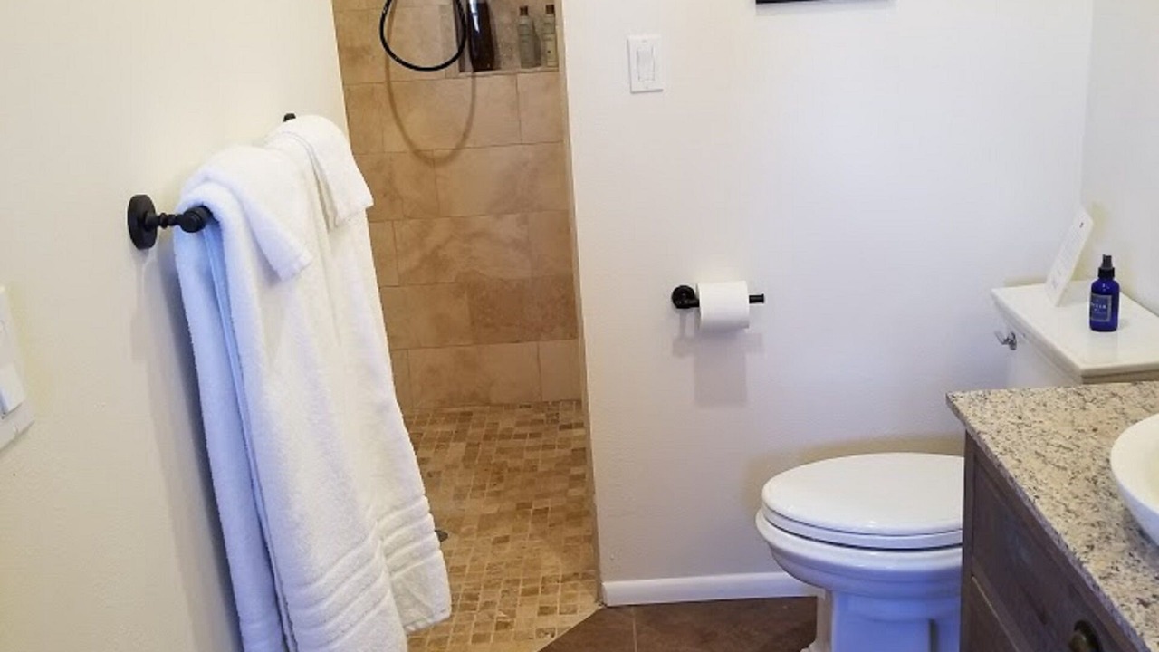 Photo of Bathroom in Eldorado at Santa Fe