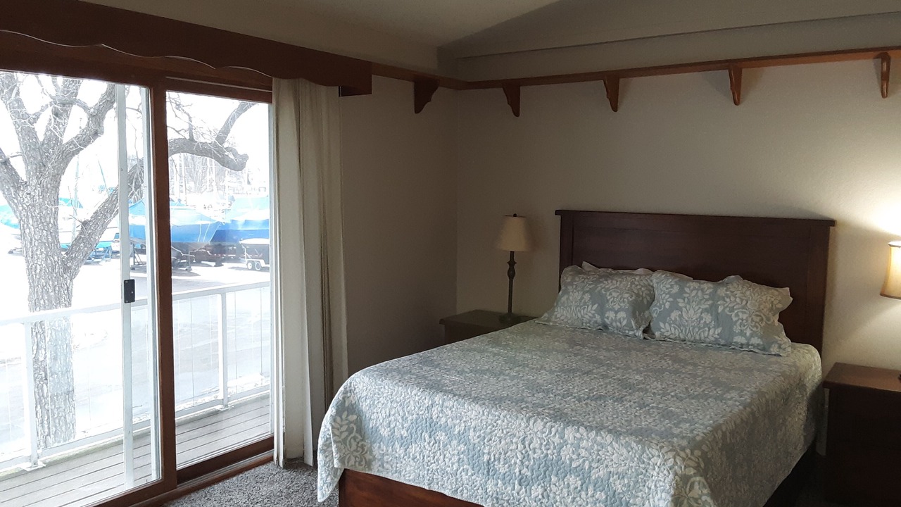 Photo of Bedroom in Lake City