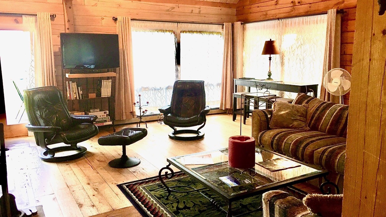 Photo of Livingroom in Warren