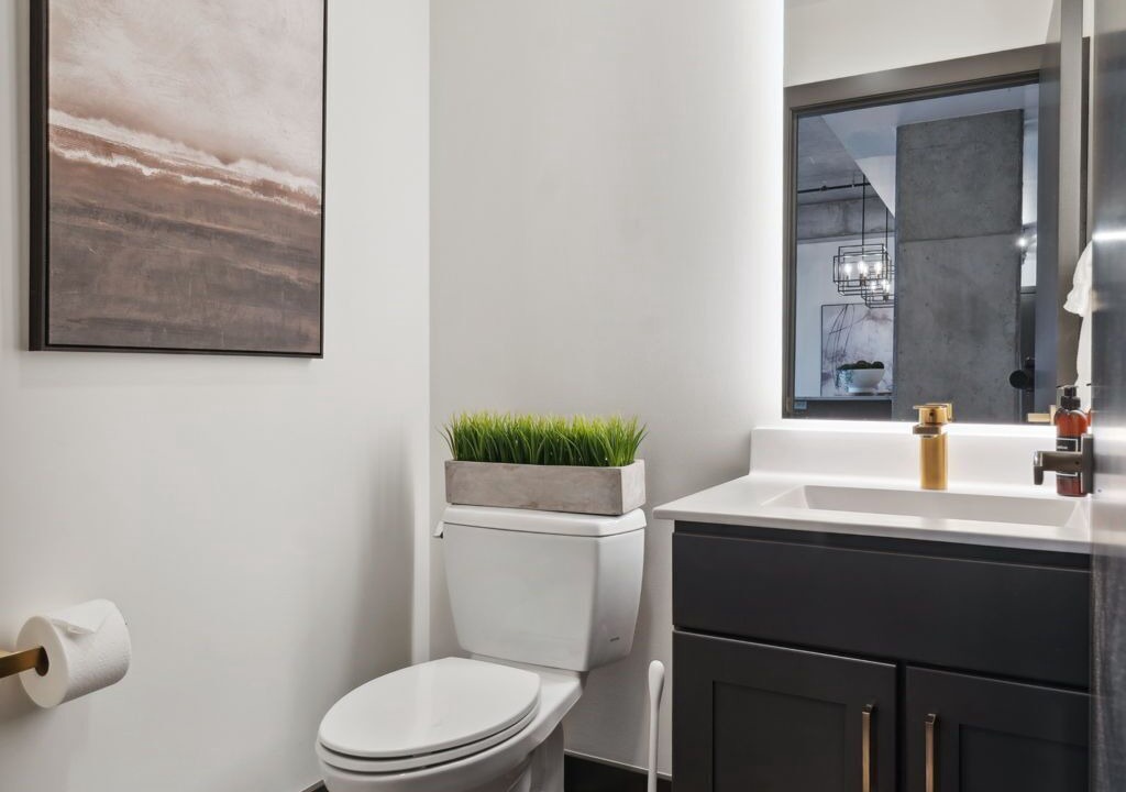 Photo of Bathroom in Warehouse District