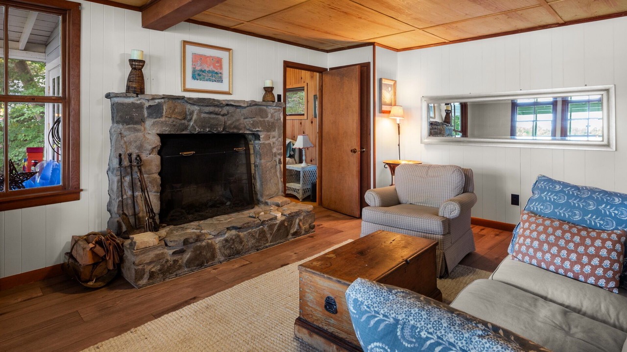 Photo of Livingroom in North Ferrisburgh