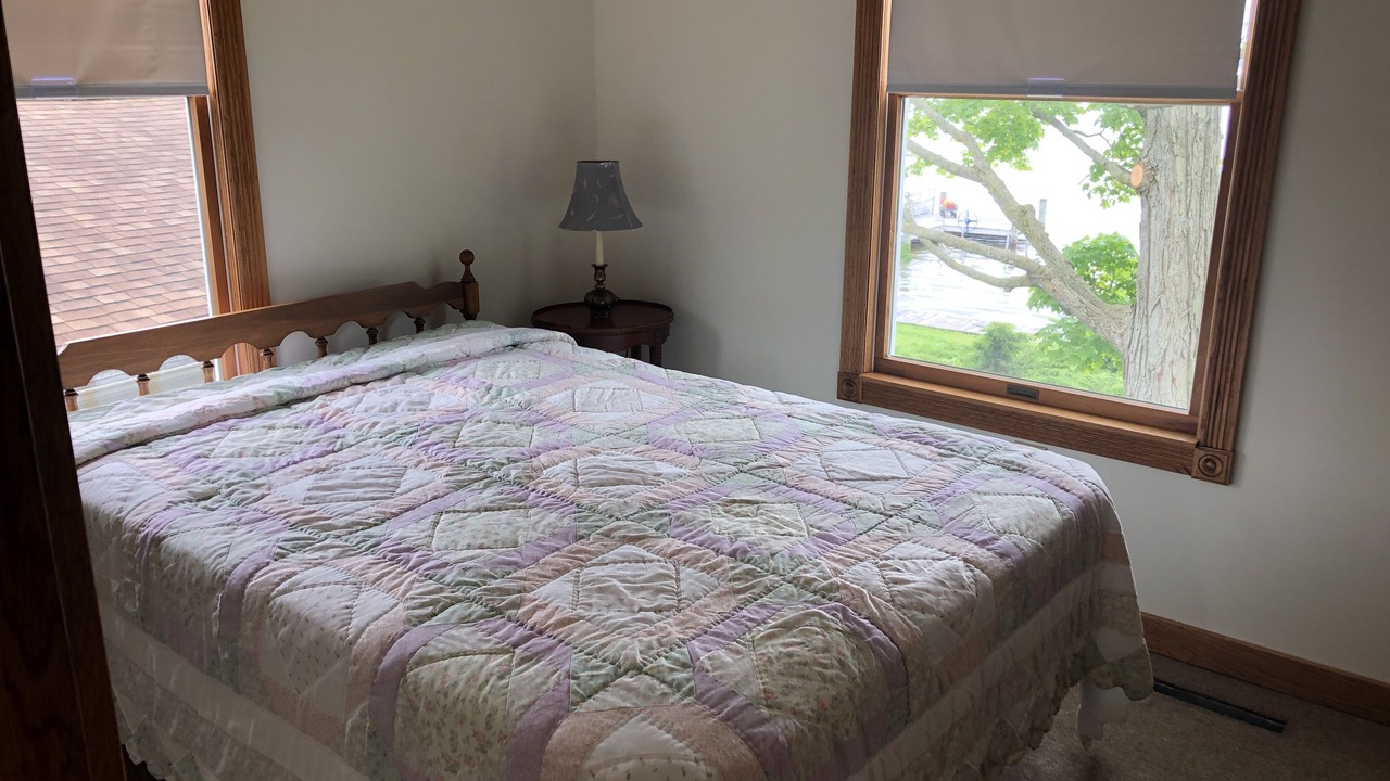 Photo of Bedroom in Paw Paw Lake