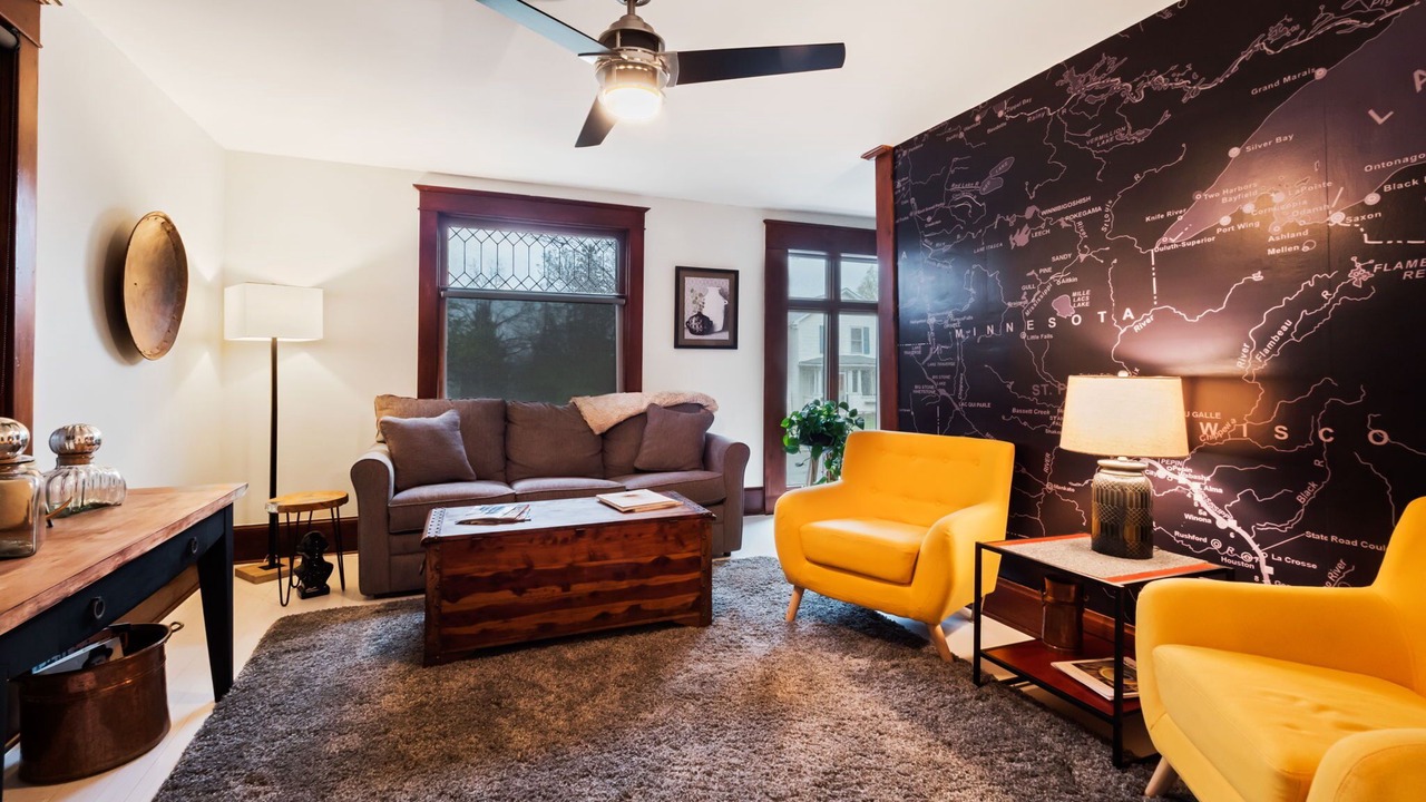 Photo of Livingroom in Hudson