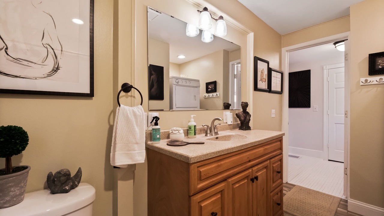 Photo of Bathroom in Hudson